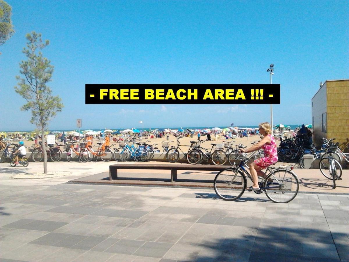 Lucerna Apartments At Sabbiadoro Beach リニャーノ・サッビアドーロ エクステリア 写真