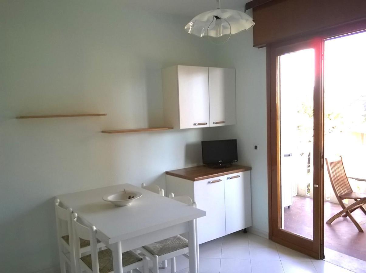 Lucerna Apartments At Sabbiadoro Beach リニャーノ・サッビアドーロ エクステリア 写真
